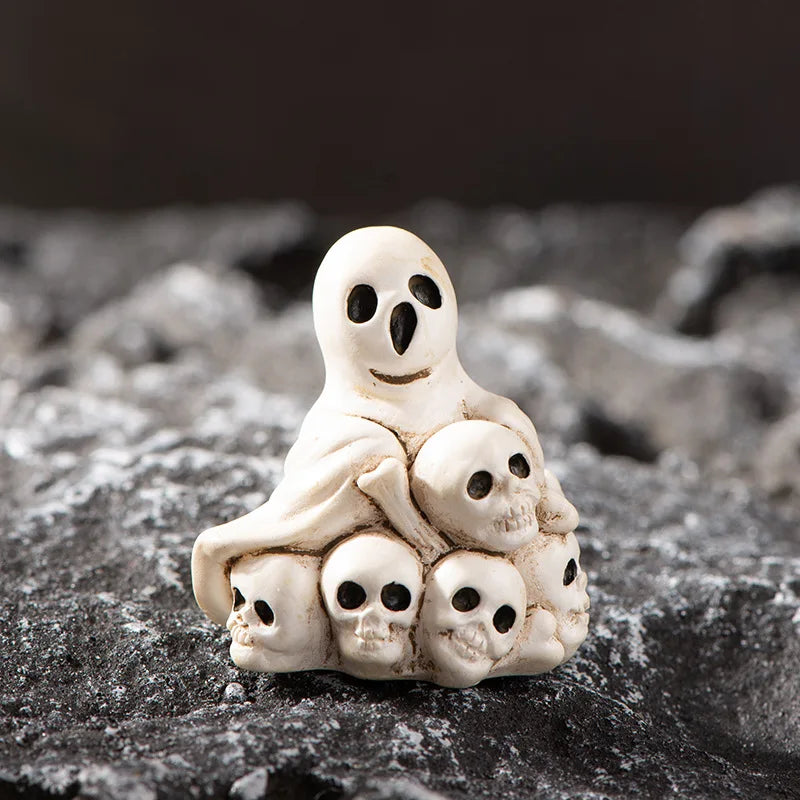 2025 Figurines Miniatures Pumpkin Skeleton Mummy Skull Micro Landscape Ornaments For Halloween Decorations Hoom Desk Accessories