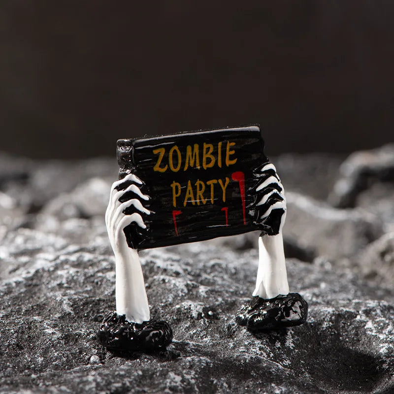 2025 Figurines Miniatures Pumpkin Skeleton Mummy Skull Micro Landscape Ornaments For Halloween Decorations Hoom Desk Accessories