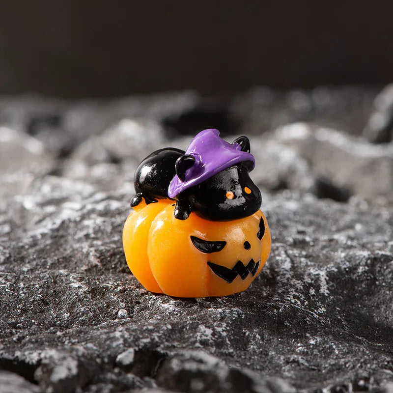 2025 Figurines Miniatures Pumpkin Skeleton Mummy Skull Micro Landscape Ornaments For Halloween Decorations Hoom Desk Accessories