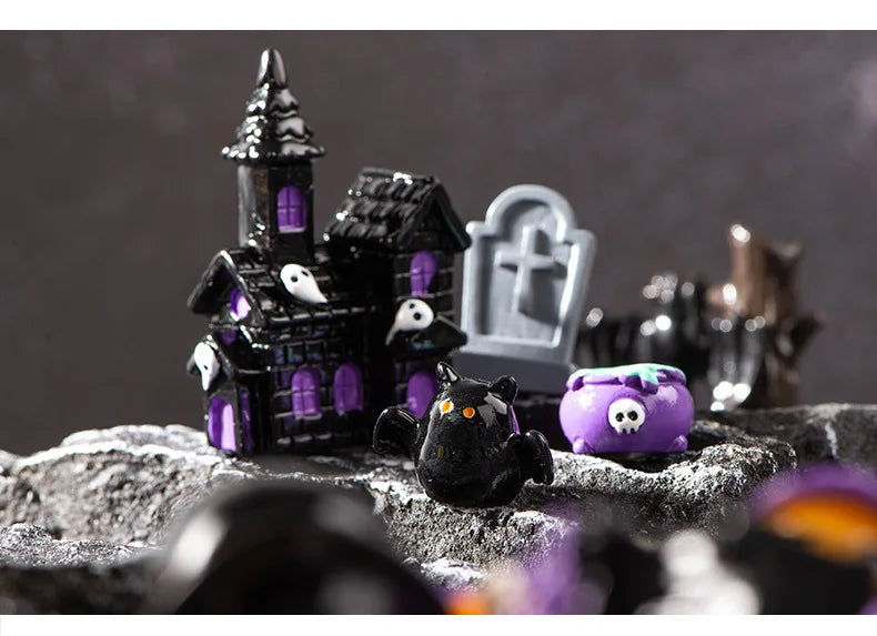 2025 Figurines Miniatures Pumpkin Skeleton Mummy Skull Micro Landscape Ornaments For Halloween Decorations Hoom Desk Accessories