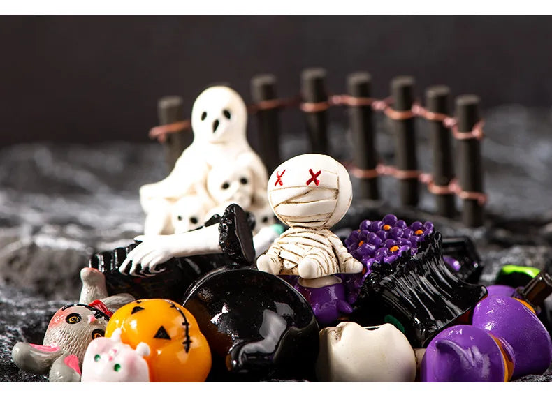 2025 Figurines Miniatures Pumpkin Skeleton Mummy Skull Micro Landscape Ornaments For Halloween Decorations Hoom Desk Accessories