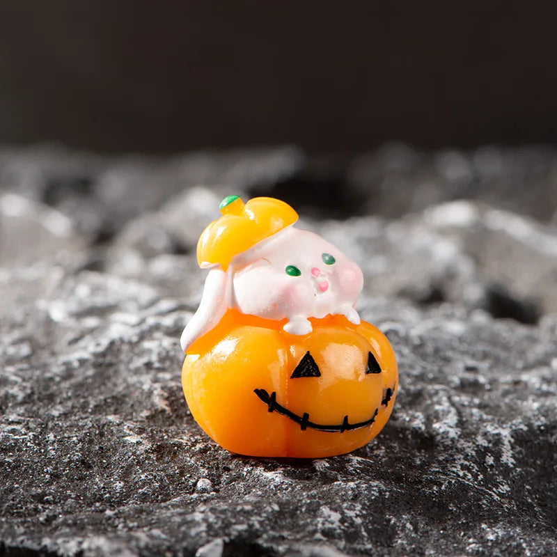 2025 Figurines Miniatures Pumpkin Skeleton Mummy Skull Micro Landscape Ornaments For Halloween Decorations Hoom Desk Accessories